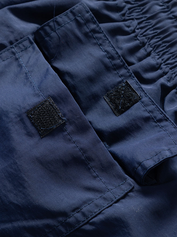 Set bestaande uit een overhemd met zeilprint geïnspireerd op de eilanden en bijpassende zwembroek.