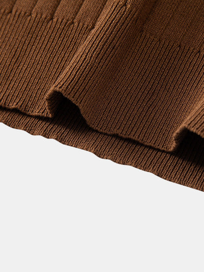 Gestreepte gebreide polo met V-hals