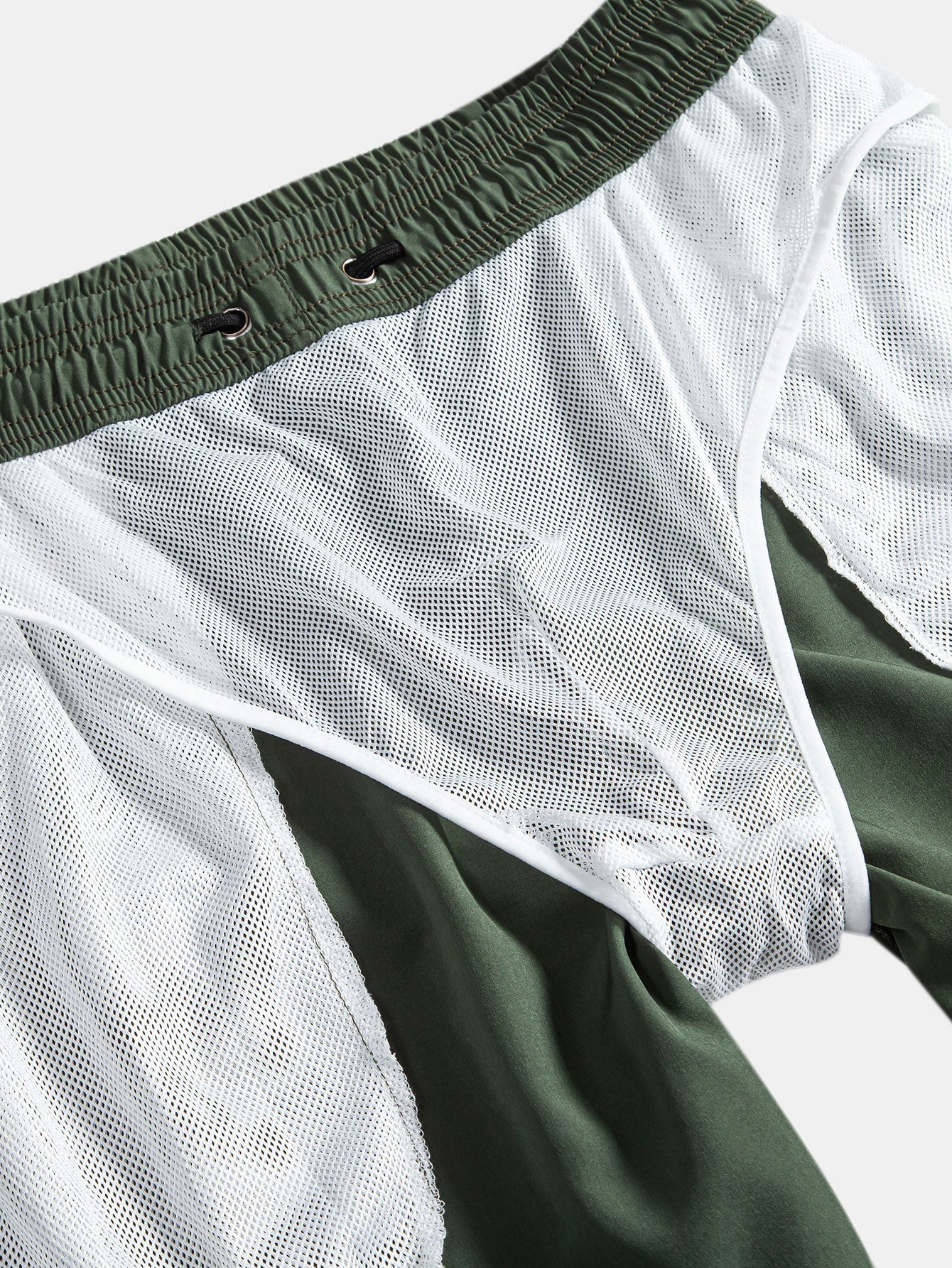 Hawaiiaans katoenen overhemd met palmbomenprint en bijpassende zwembroek.